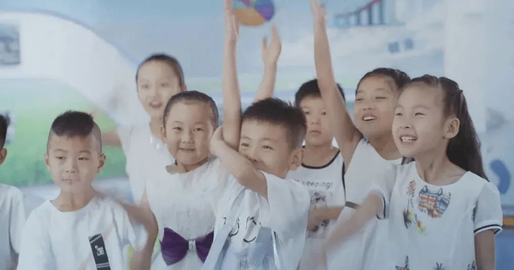 花花牛丨每天一杯奶，幸福健康喝出來?。。? style=