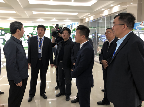 河南省委副書記、省長陳潤兒一行蒞臨 花花牛集團魯山瑞亞牧業有限公司視察調研